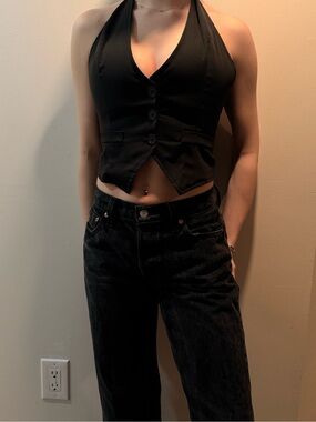 Black Halter Button-Front Crop Vest
